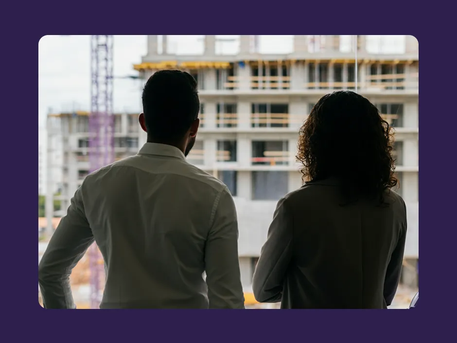 Obras aceleradas, atendimento lento? Como a IA para lançamentos imobiliários salva sua performance